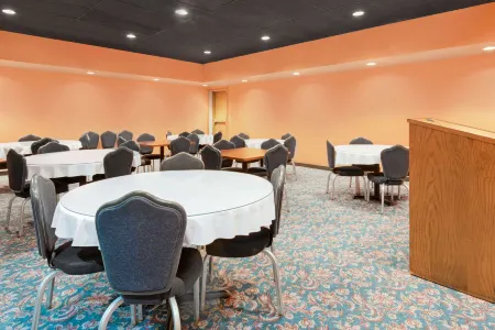 Coratel Inn & Suites by Jasper Newton