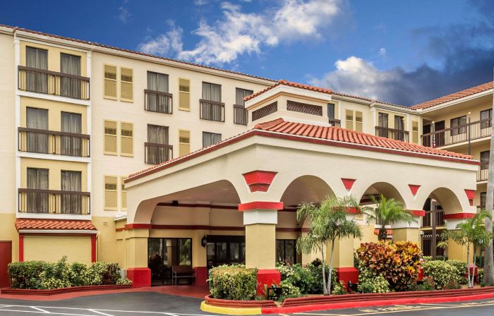 Holiday Inn & Suites BOCA RATON - NORTH by IHG