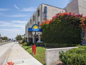 Days Inn by Wyndham Orange Anaheim