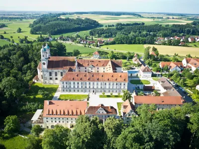 Hotel Kloster Holzen Hôtels à : Asbach-Baumenheim