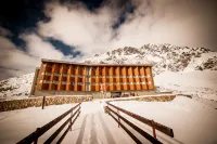 Horsky Hotel Sliezsky Dom Отели рядом с достопримечательностью «Sairung Thajske Masaze»