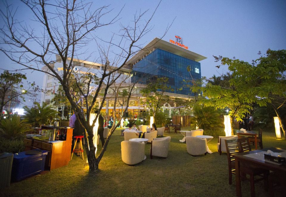비엔티안 플라자 호텔 외관