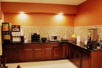 Westwood Inn Extended Stay Gonzales TX - parking