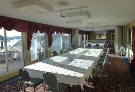 1. 오텔 베르소..