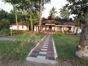 Marari SeaLap Beach Villas