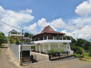 瑪琅山藝廊家庭旅館