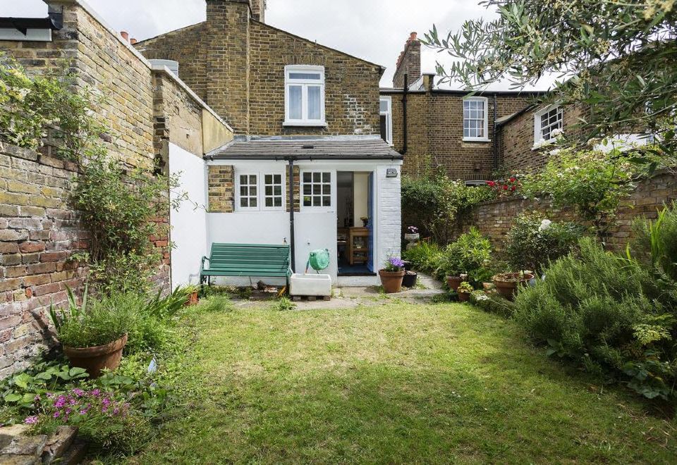 Veeve Elegant 2 Bed Victorian House Vauxhall: 2026 Deals & Reviews ...
