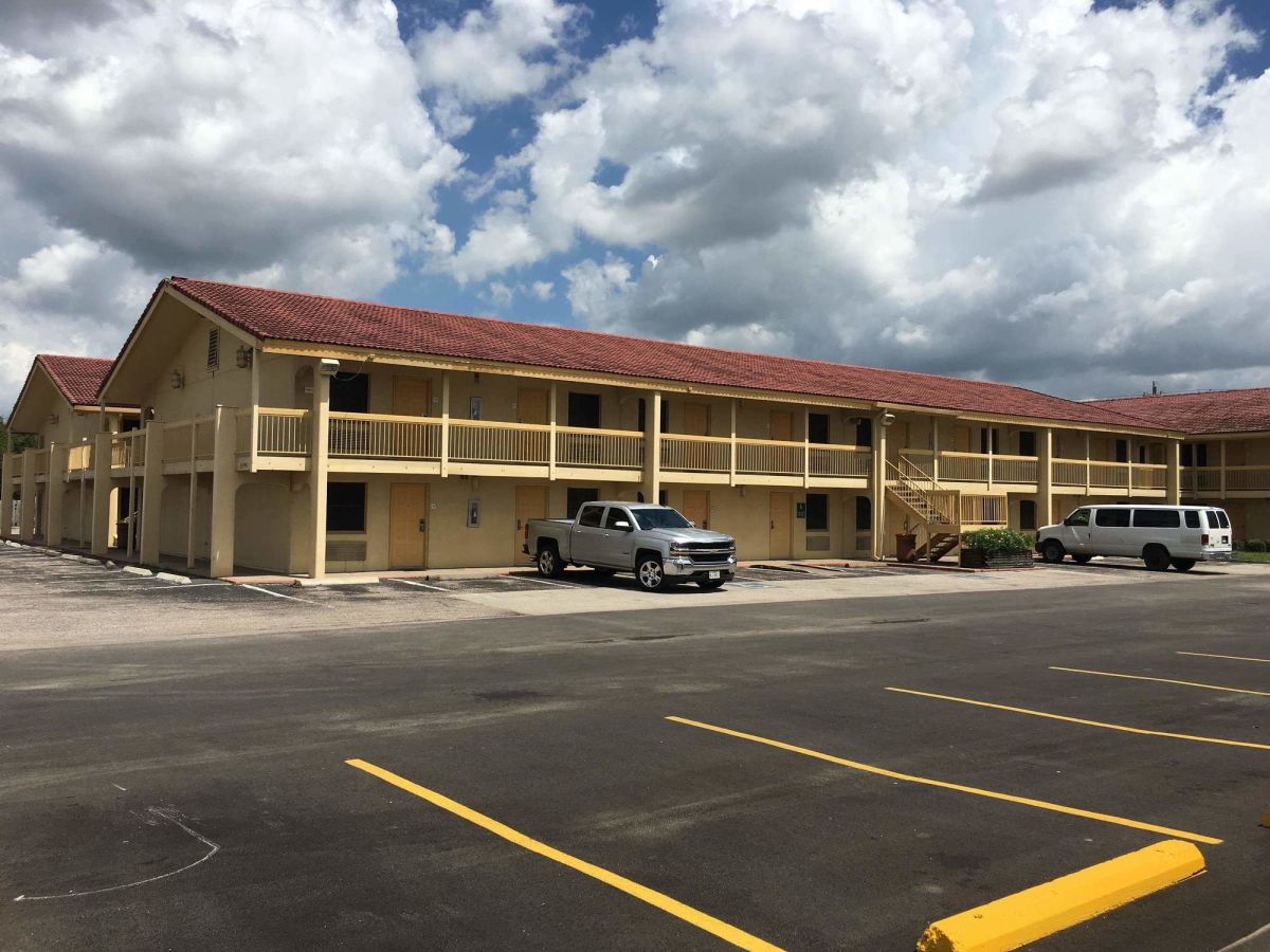 Red Roof Inn Houston East - I-10