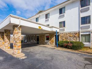 Motel 6 Little Rock, AR - South