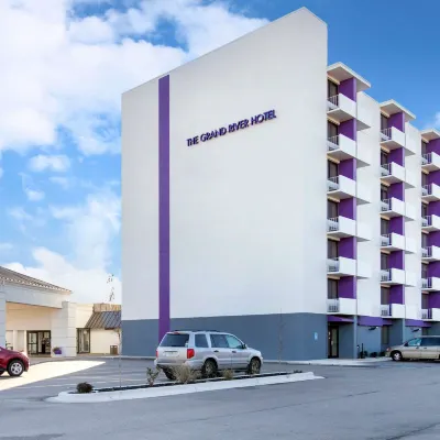 ラディソン ホテル グランド ラピッズ リバーフロント グレイライン ブリューイング周辺のホテル