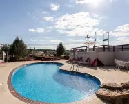 Econo Lodge - Family