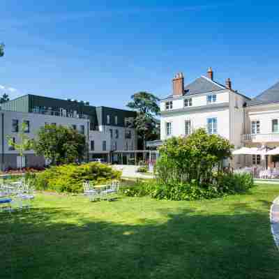 Château Belmont Tours by The Crest Collection Hotel Exterior