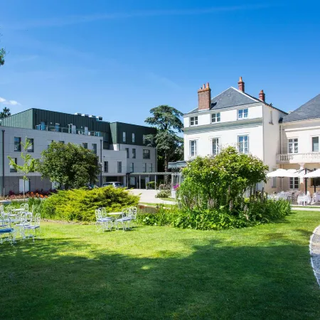 Château Belmont Tours by The Crest Collection