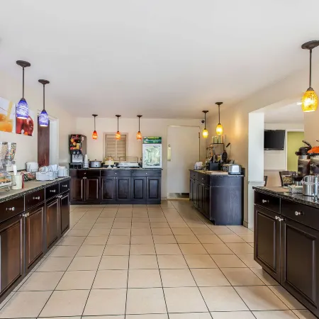 Quality Inn & Suites Easley - Greenville