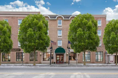Clarion Hotel & Suites University-Shippensburg فنادق في Shippensburg Township