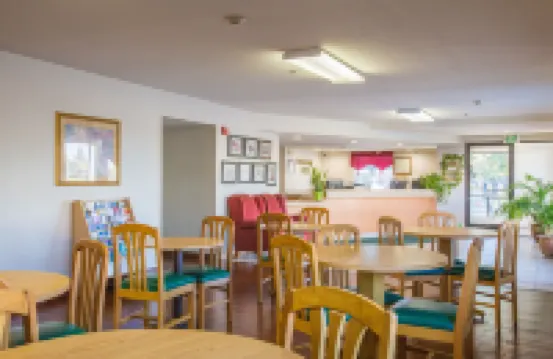 弗雷斯諾大學旅館