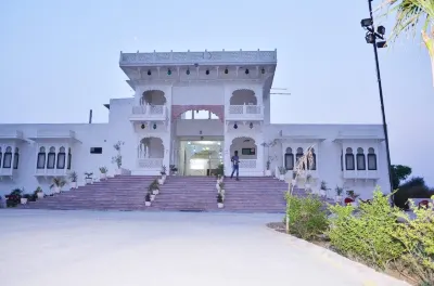 Tej Mahal Palace Bandikui