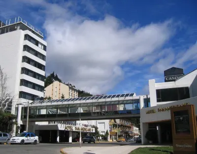 Sheraton Bariloche Hotel Hotel dekat Colonia Suiza
