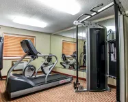 Quality Inn & Suites Davenport Near I-80 - Gym