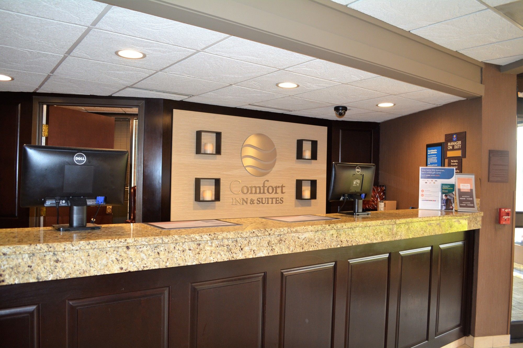 Comfort Inn & Suites Evansville Airport