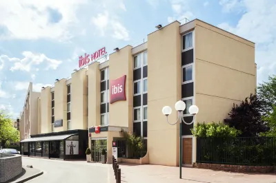 Hotel Ibis Paris-Gennevilliers. Hôtels à proximité de : E.Leclerc GENNEVILLIERS