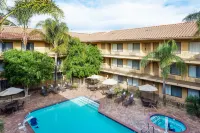 Holiday Inn Express Simi Valley Hotels in Simi Valley