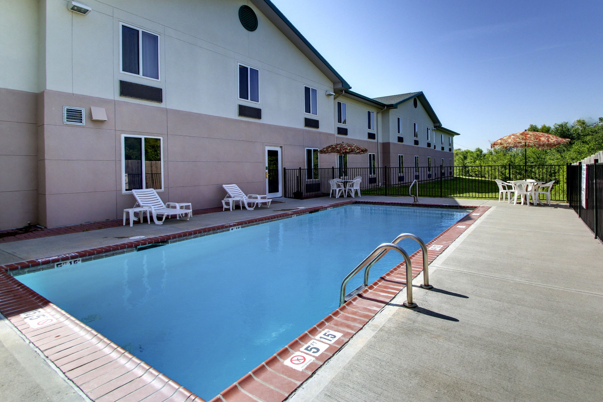 Quality Inn Junction City - Near Fort Riley