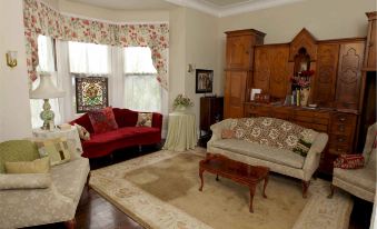 Six Acres Bed & Breakfast