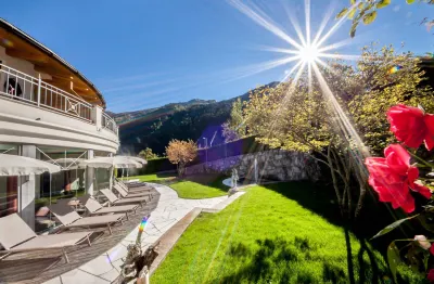 Wellnesshotel Liun B&B Hotels in Tschierv