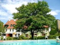 Abbázia Club Hotel Kék Hotels in Keszthelyi