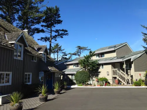Starfish Point Hotels in Newport