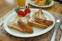 Cambie Lodge - Breakfast