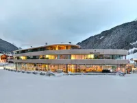 Hotel Arlmont 4 Stern Superior Hotels in Sankt Anton am Arlberg