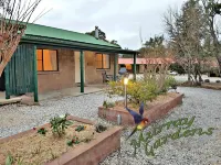 Murray Gardens Country Cottages & Motel