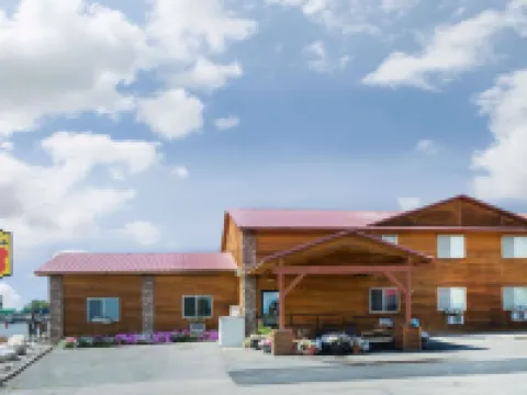 Super 8 by Wyndham Powell Hotels in Powell