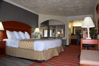 Travelodge Inn & Suites by Wyndham Norman