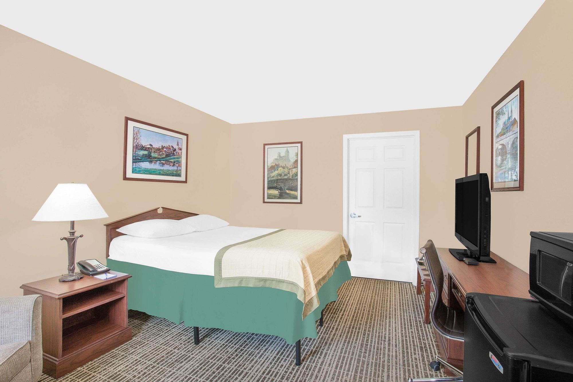 Baymont by Wyndham Roanoke Rapids