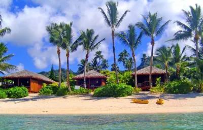 拉羅湯加島海灘平房 Titikaveka Beach附近的飯店