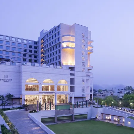 Hyatt Centric Janakpuri New Delhi Отели в г. Нью-Дели
