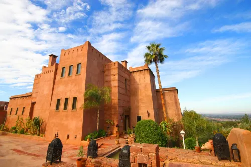 Kasbah Agounsane - parking