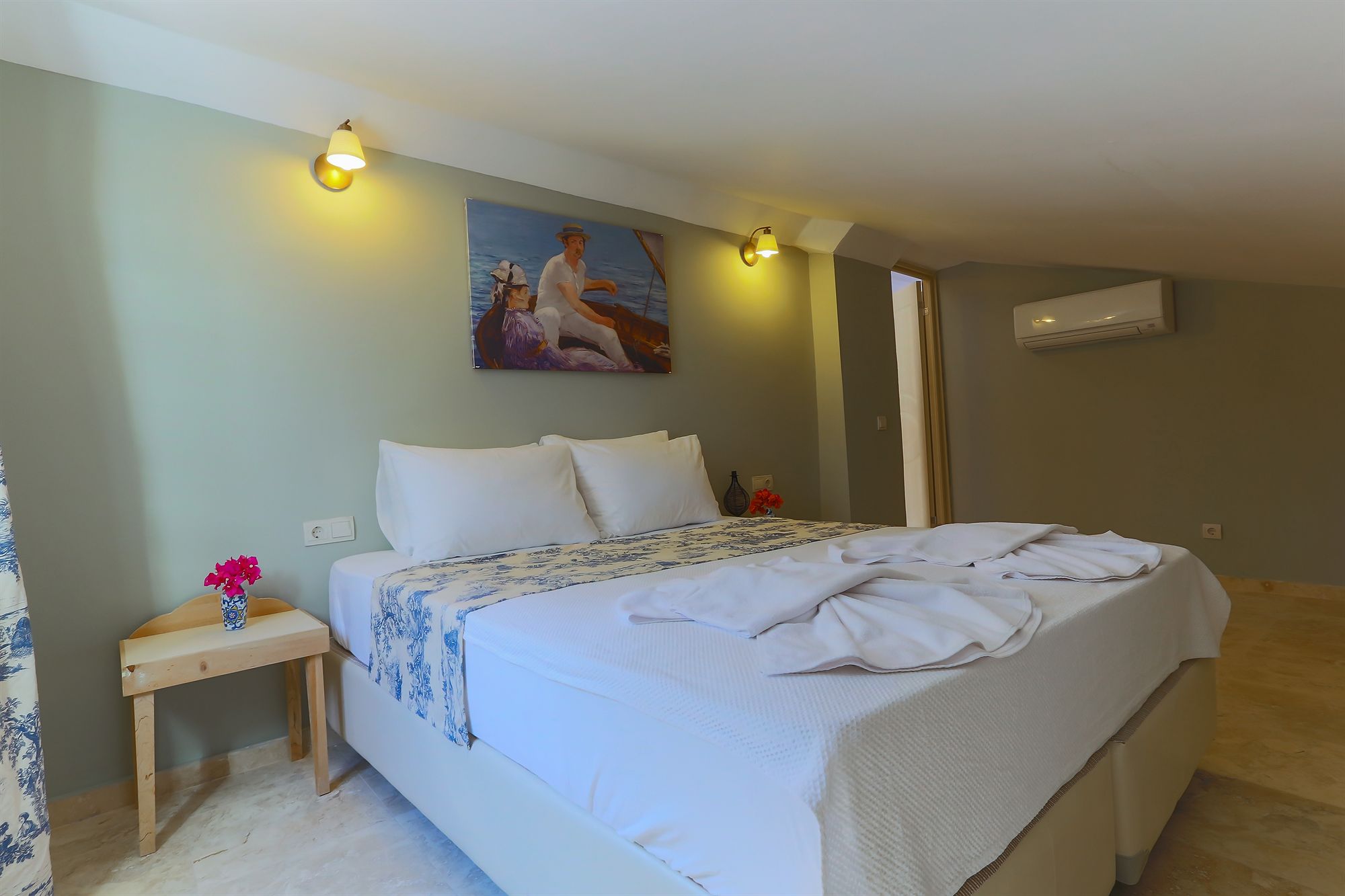 Saylam Suites