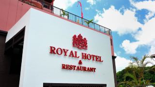 royal-hotel