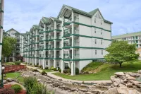 Grand Crowne Resort