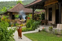 Hidden Paradise Cottages Отели в г. Амед