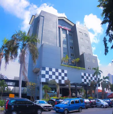 Royal Regantris Cendana Hotel dekat Surabaya Square, Pusat Oleh-Oleh Khas Surabaya