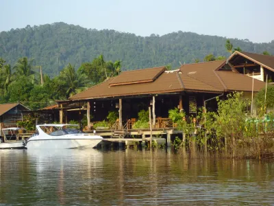 The Mangrove Hideaway Koh Chang Hotels near Ko Wai