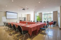Best Western Sevan Parc Hotel Hotels in Pertuis