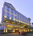 Hotel Grand Savero Hotel dekat Kampus AKA