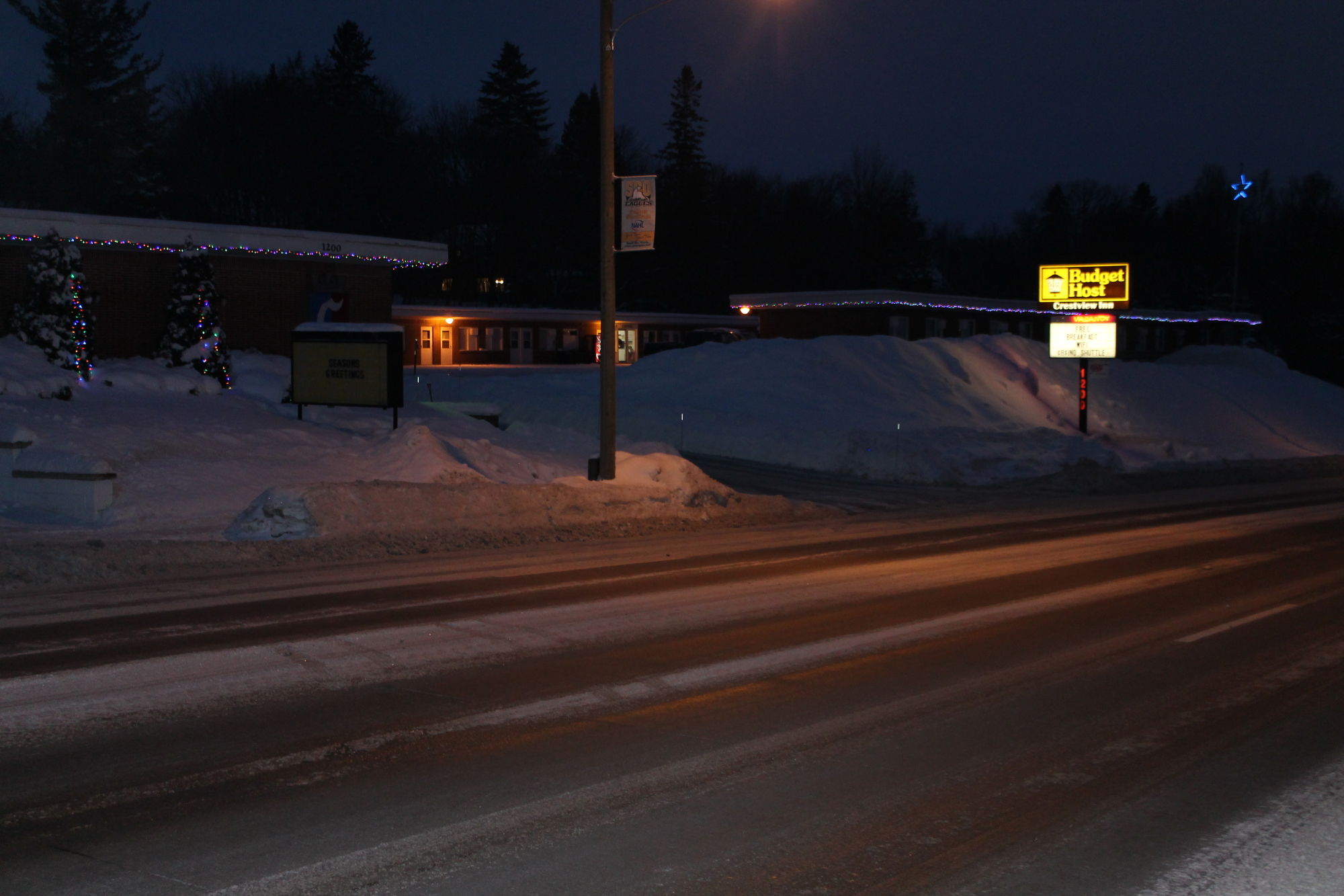 Budget Host Crestview Inn