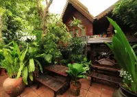 Baifern Homestay Hotels near Suan Kratai Palace